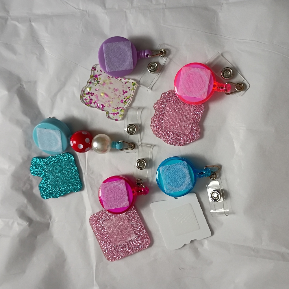 Nurse Badge Reels, 5 Piece Bundle, Retractable Pull - Picture 10 of 10